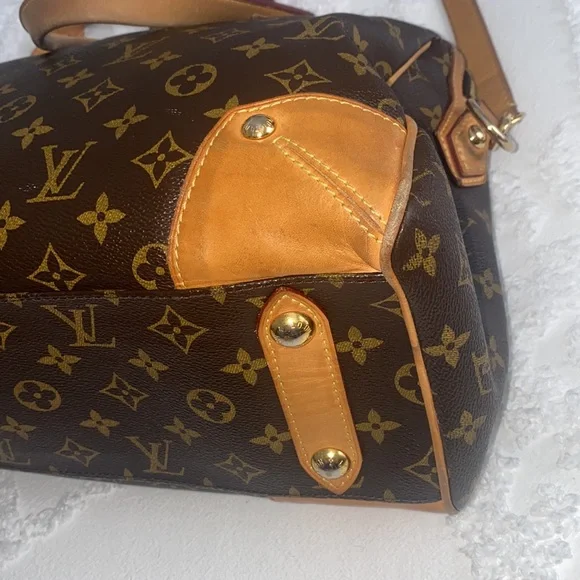 Louis Vuitton Retiro PM Authentic handbag